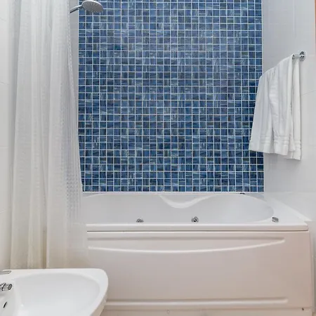 Santa Maria At Porto De Mos شقة لاغوس