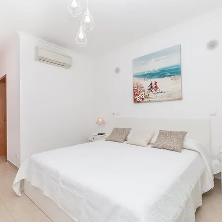 Santa Maria At Porto De Mos * 拉哥斯